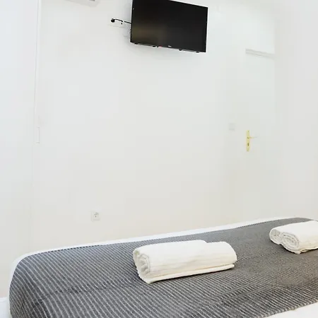 - Sabino De Sousa 1 Andar Homestay *