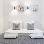 - Sabino De Sousa 1 Andar Homestay *