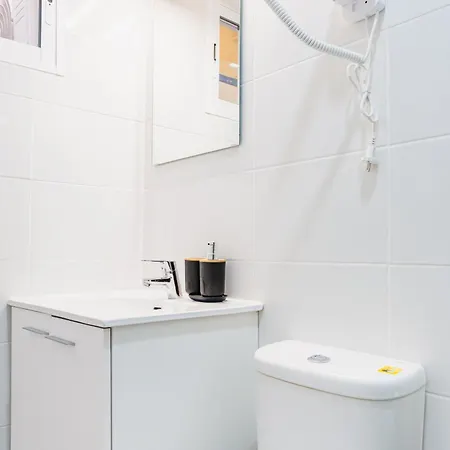 - Sabino De Sousa 1 Andar Homestay